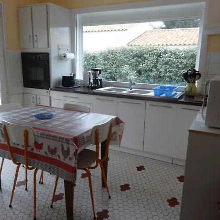 Maison La Faute-sur-mer, 4 Pieces, 4 Personnes - Fr-1-476-140 *